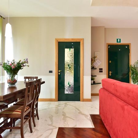 Elegant & Cozy Apartment In The Heart Of Rom Exterior foto