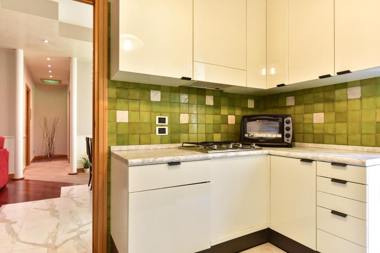 Elegant & Cozy Apartment In The Heart Of Rom Exterior foto